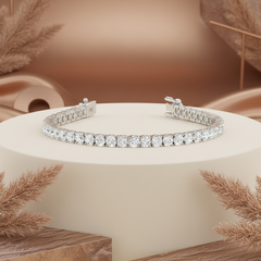 Geometric Round Cut Diamond