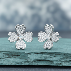 Diamond Heart Clover