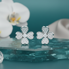 Diamond Heart Clover